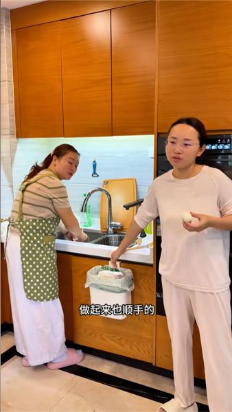 吳阿姨撞臉冷眉！粉絲熱議小鳳家阿姨怎么安排