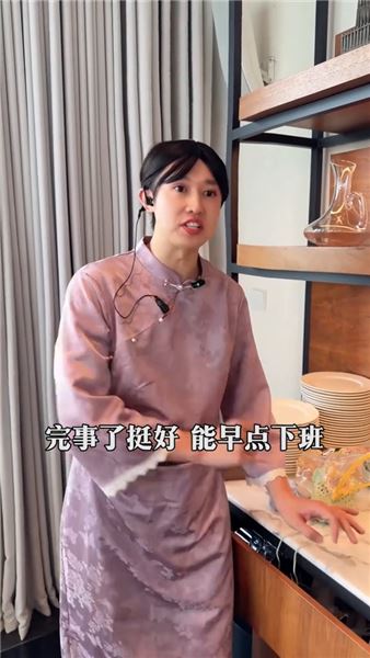 當周小鬧雙胞胎兒子周歲宴時：社恐老爸一場主打潦草快樂的周歲禮
