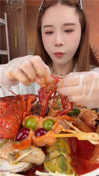 夏日解暑撈汁海鮮拼盤，冰爽酸辣開胃，家宴硬菜好吃又好看