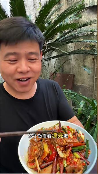 傳言我們踢走光頭？說說真實情況