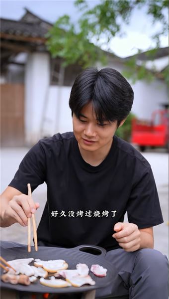 周周和東毛，會復刻許華升黃汝富的故事嗎？