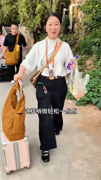 樂樂 17 歲生日招容為何沒到場？粉絲質疑合作結束了？
