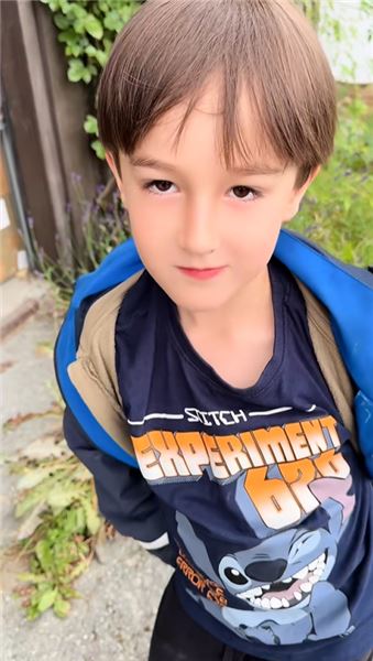 小梯幼兒園畢業了，媽媽好舍不得孩子長大