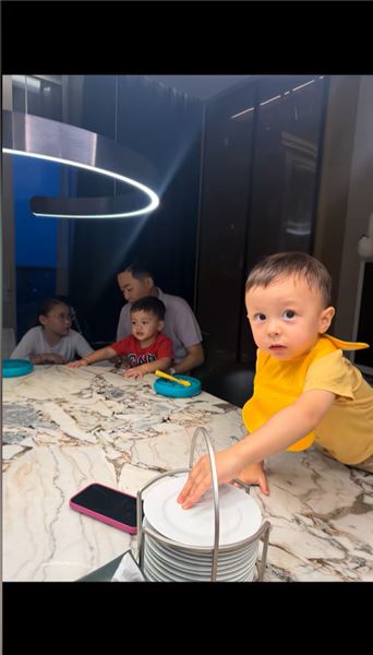 全網吵翻！葉海洋自述：為什么我不要丈夫，卻執意生下四個孩子