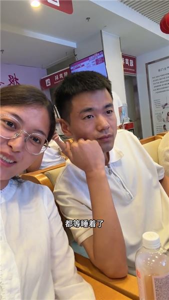 懷孕22周今天去做大排畸了，這個寶寶不太配合做了三次才成功，哈哈??