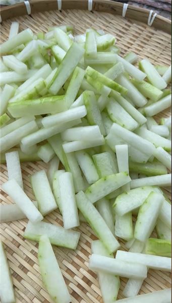 今天復刻童年的甜蜜味道 — 冬瓜糖