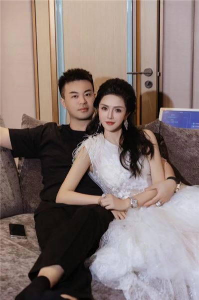 楠姐徐楠楠與姐夫：始于互相嫌棄，閃婚相守，煙火里雙向奔赴的夫妻故事