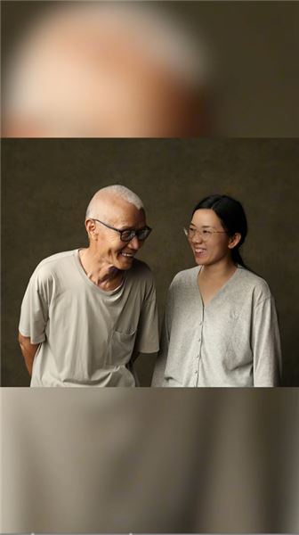 三十余年，第一次擁抱我的父親｜小鳳姐姐小娜和老爹的深圳之行