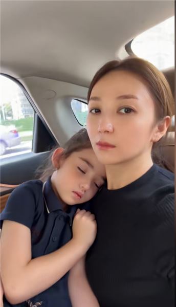 我不會取代媽媽，但姑姑愿意守護允知短暫的童年