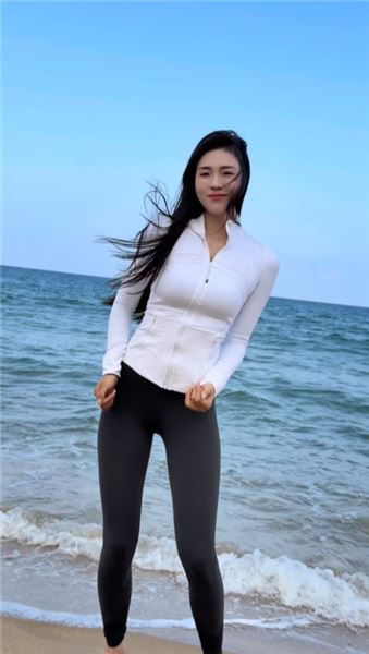 鏡頭里跳舞的曉鳳，鏡頭外的生活你真的了解嗎？