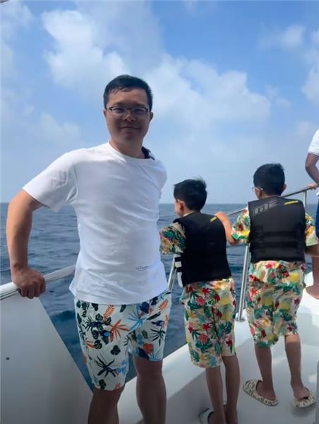 解答粉絲疑惑：為何老爹留在深圳，媽媽選擇守在老家