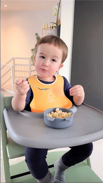 小梯幼兒園畢業了，媽媽好舍不得孩子長大