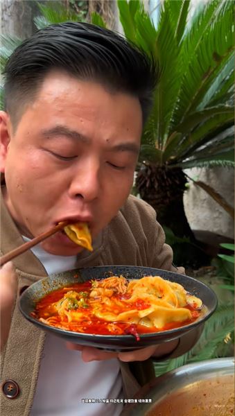 作為老粉，看著干飯男團只剩兩人，心里滿是意難平