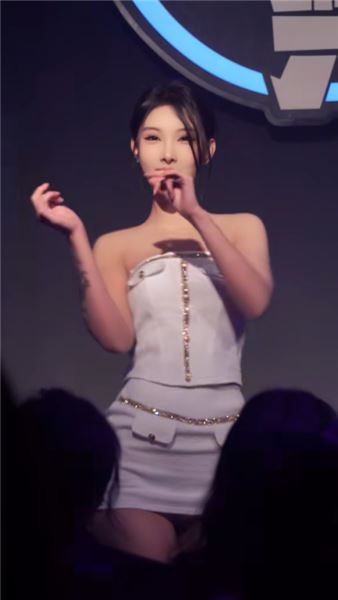 致所有帶著偏見的聲音：在酒吧上班，不代表我不是好女孩