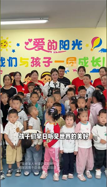給勝似親人的聽障龍哥一場驚喜，跨越無聲，奔赴有聲的世界