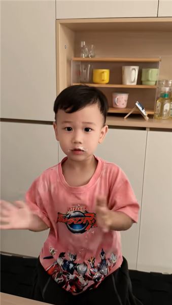 只是發一條生日視頻，卻迎來一堆惡意詆毀，希希媽媽很難過