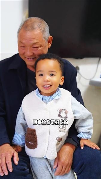 不是不想回，萬般身不由己，盼小劉拉烏早日團圓