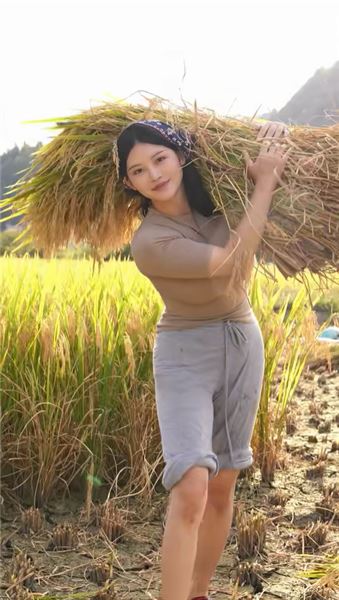 貴州大山單親媽媽：女子之身，能屈能伸，再苦也不倒下
