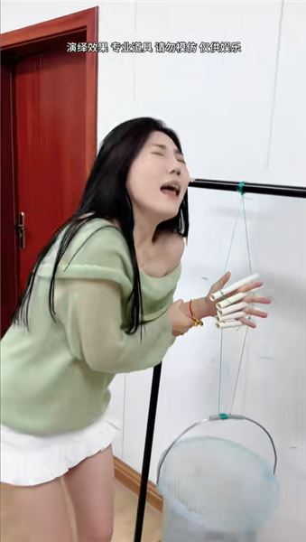 你們笑到開懷的短視頻，背后的我滿身傷痕