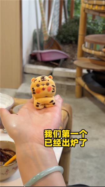 心血來潮做創意南瓜饅頭！全家上陣，場面徹底失控，笑到停不下來