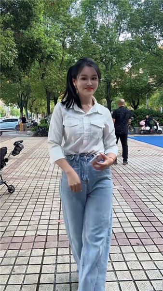 一邊謀生一邊熱愛，是很多創作者的真實處境