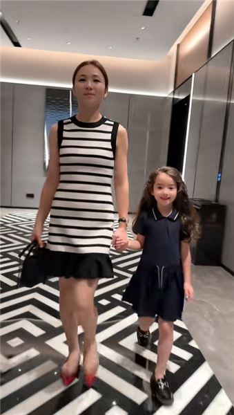黃允知姑姑：滿心偏愛小侄女，家人互相理解，孩子們和睦暖心