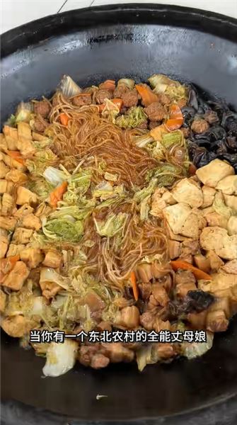 圍裙一帶，非常帶派！有這樣的東北丈母娘，為了美食也舍不得離開東北