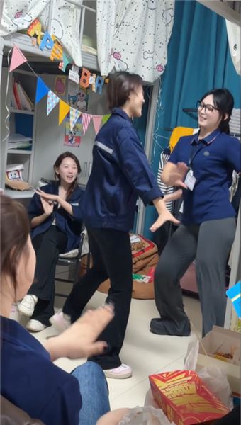 被質疑擺拍不是廠妹，說說我真實的打工日常