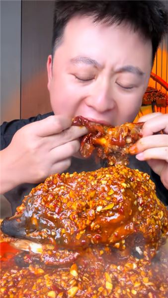 嘴里自帶魚刺分揀車間！吃魚大隊，只做真實吃播