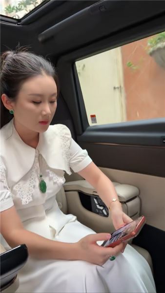 這樣的男人還有必要原諒嗎？小敏再遇舊傷，丈夫偷偷私會初戀