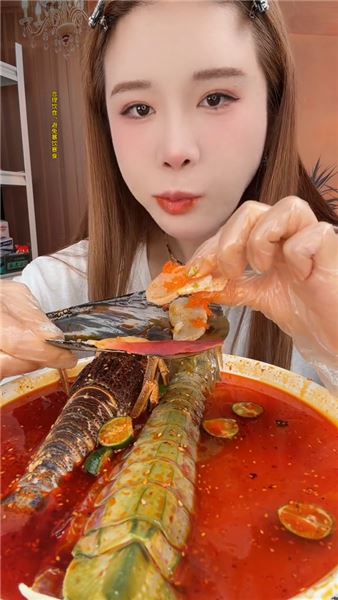 夏日解暑撈汁海鮮拼盤，冰爽酸辣開胃，家宴硬菜好吃又好看