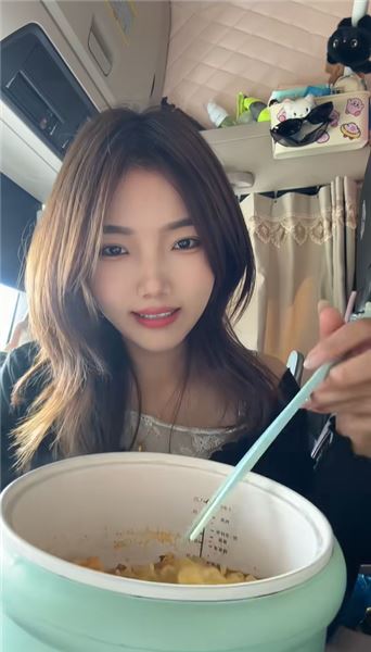諾諾自述｜回答大家好奇：一個女孩子，為什么選擇跑貨運開大貨車