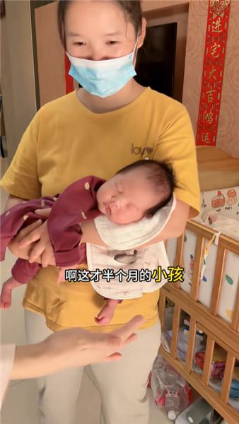 月子里才懂，一位貼心專業的月嫂，能化解家里大半育兒焦慮