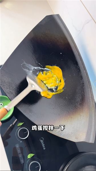 一個雞蛋挑戰十二道家常菜，一桌飯菜全靠它撐場面