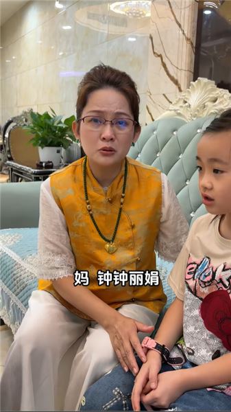 遠嫁十年的姐姐，終于找到了！不管過去多少年，親情永遠拆不散！看到姐姐的那一刻，我心里五味雜陳