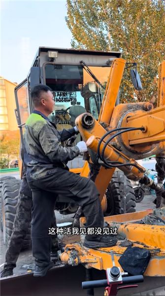 單邊千斤頂鉆車底修車，真的不怕車子滑落嗎？