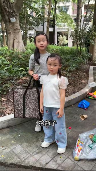 遠嫁十年的姐姐，終于找到了！不管過去多少年，親情永遠拆不散！看到姐姐的那一刻，我心里五味雜陳