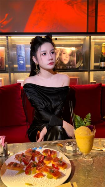 從弟弟視角復盤：不顧一切愛上大 16 歲的蜜寶媽媽，為何走到徹底撕破臉