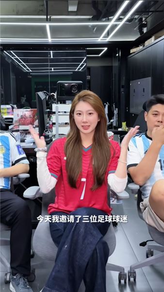有一種青春叫梅羅：兩代球王撐起二十年綠茵舊夢，與少年時代好好道別