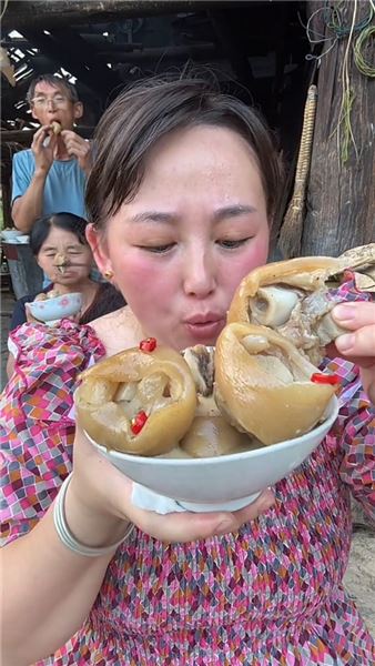 何為出息？陪父母吃一頓熱飯，煙火日常亦是人生圓滿