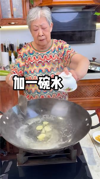 我家傳下來的冬菇扒生菜｜食材、詳細步驟，團圓飯討生生猛猛好彩頭