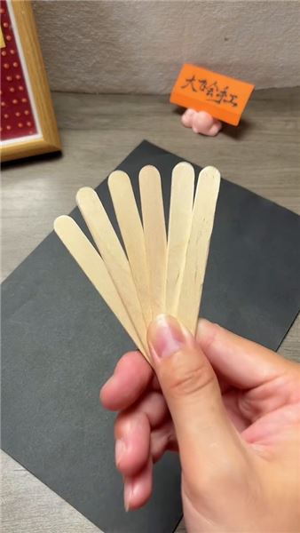 吃完雪糕別扔棍！超詳細雪糕棍飛機手工，變廢為寶圓孩子航天夢