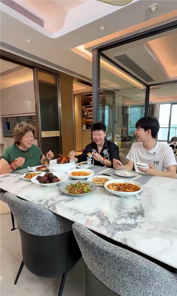 我是唐老闆：關於我和凱凱的種種爭議，鏡頭只是生活片段，願我們相信世間樸素的善意