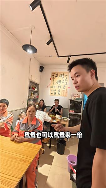 心懷善意 以畫筑信 微光相照