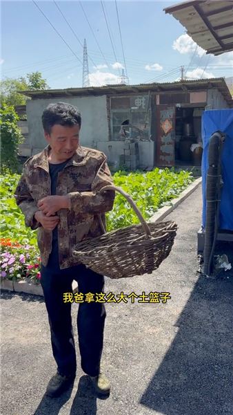 我是崔小斌，好多人好奇，在東北怎么什么都吃？