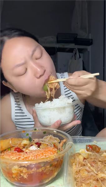 被說男相又怎樣！19 歲女大靠干飯圈粉無數