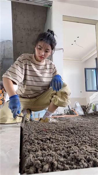 總有人勸我找個男人嫁了，可生活不會因為你是女人就優待你
