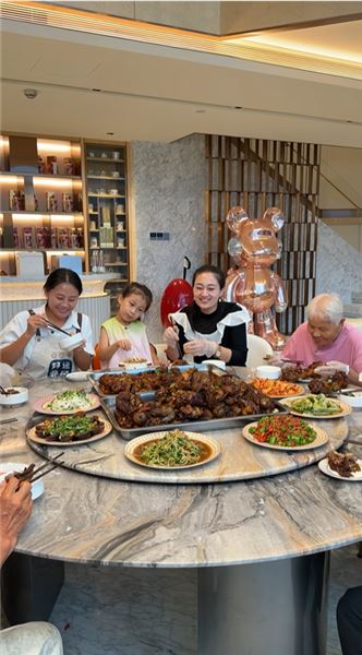 大麥 打造 快樂 零食屋 自制 香辣 醬大骨 在家打造一個零食屋，滿足女兒的愿望，也滿足了我小時候的幻想