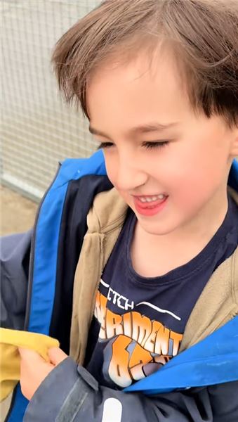 小梯幼兒園畢業了，媽媽好舍不得孩子長大