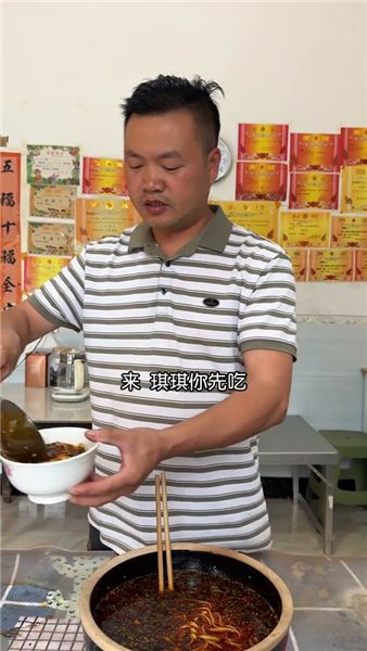 有人心疼孩子，有人說我演的，農村杰哥在此回應所有爭議